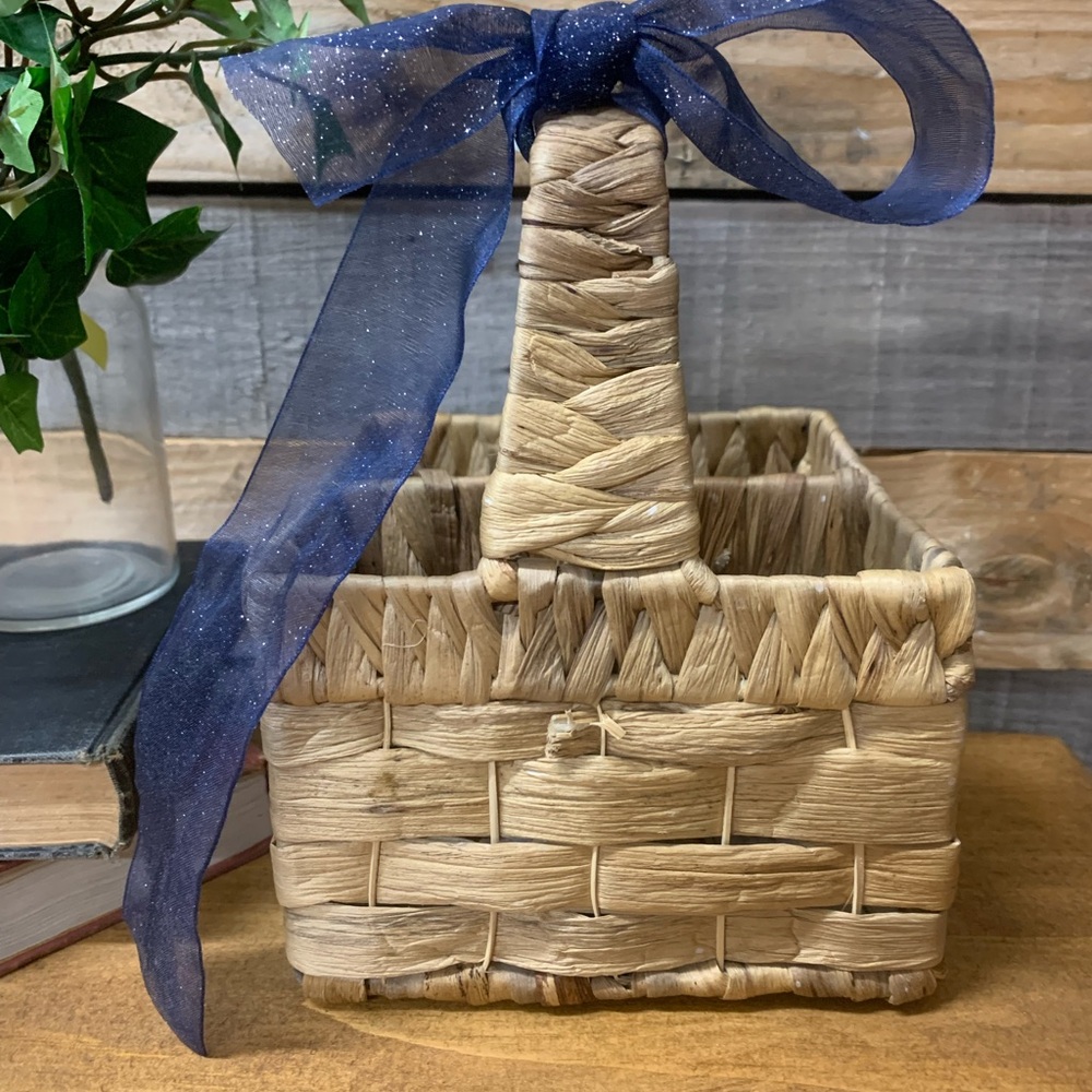 Rustic Woven Wicker Kitchen Utensil Caddy
